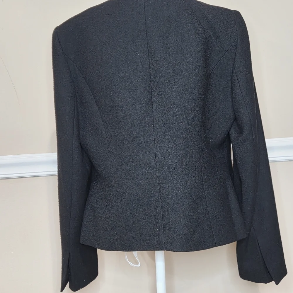 George Simonton Elegant Black Blazer with Textured Lapel Size 8 VTG.